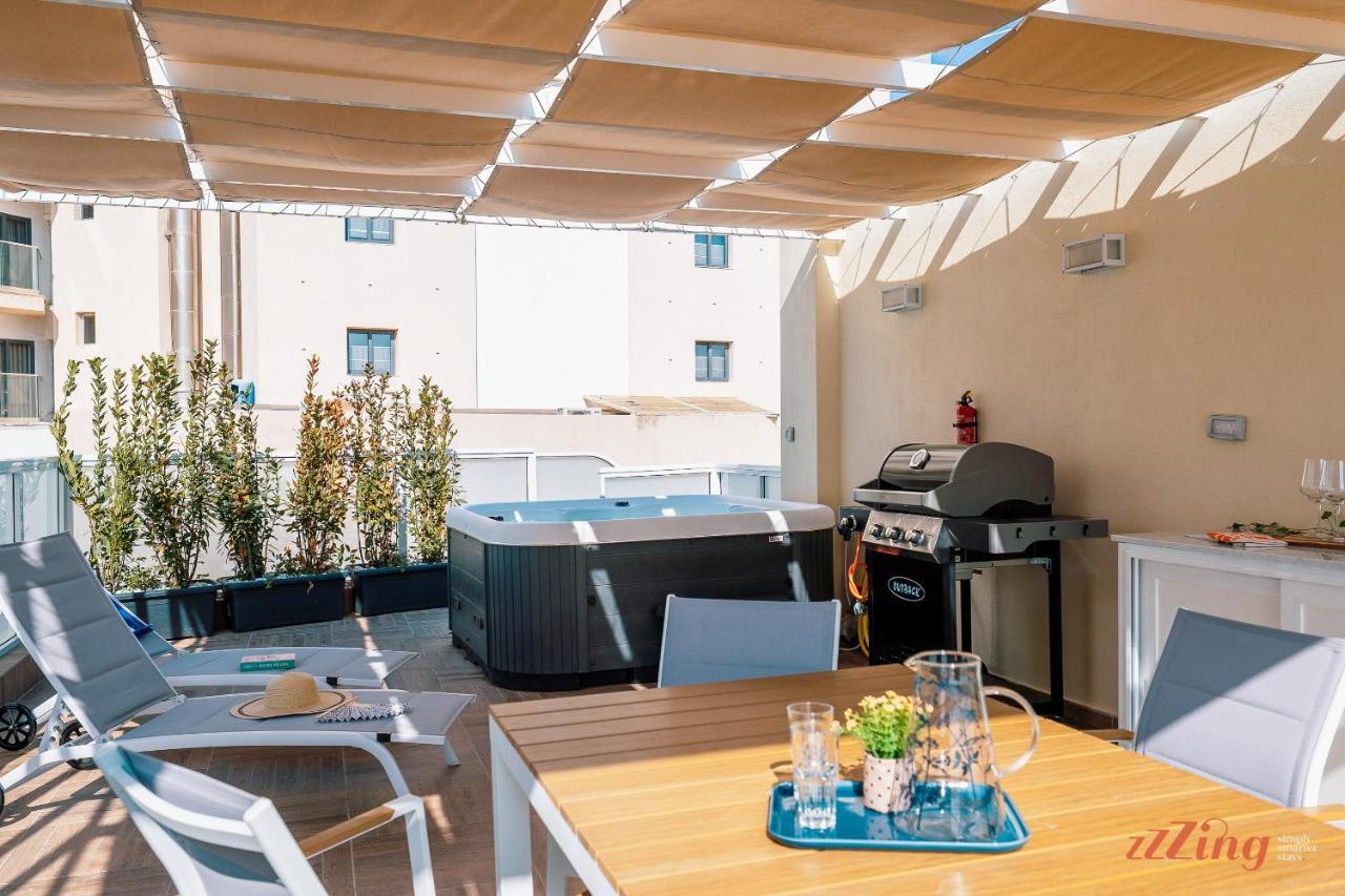 Stunning Holiday Villa With A Heated Jacuzzi San Pawl il-Baħar Kültér fotó