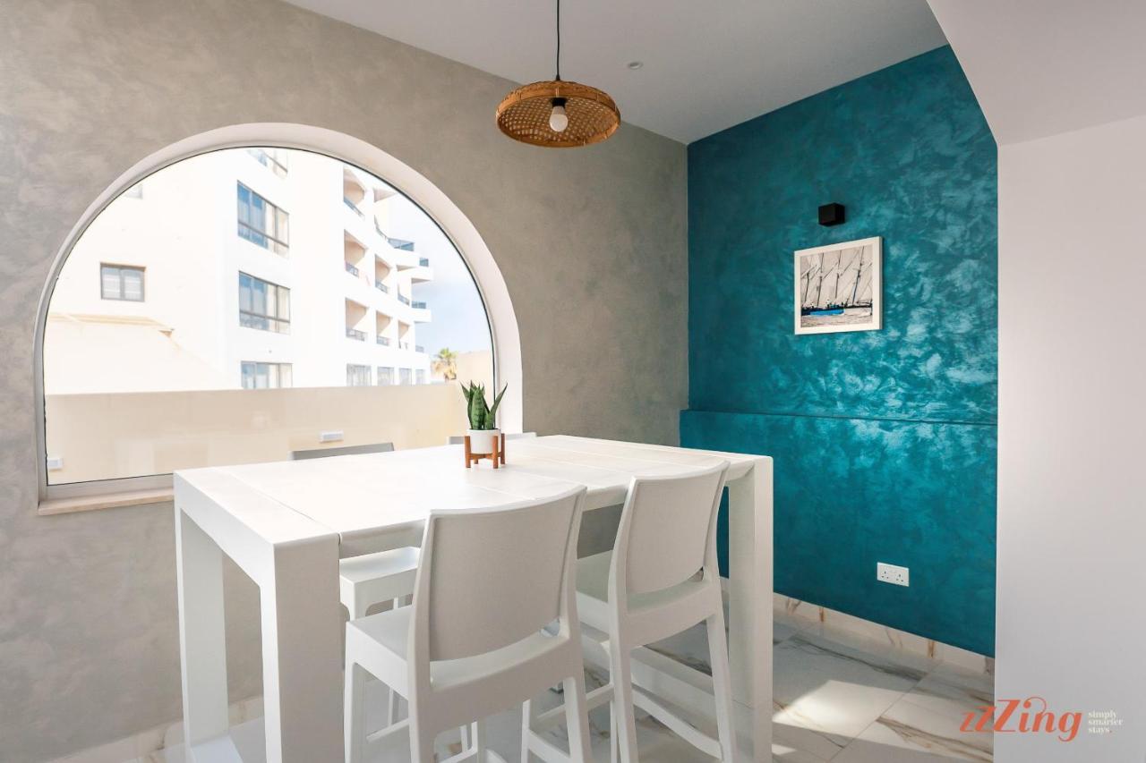 Stunning Holiday Villa With A Heated Jacuzzi San Pawl il-Baħar Kültér fotó